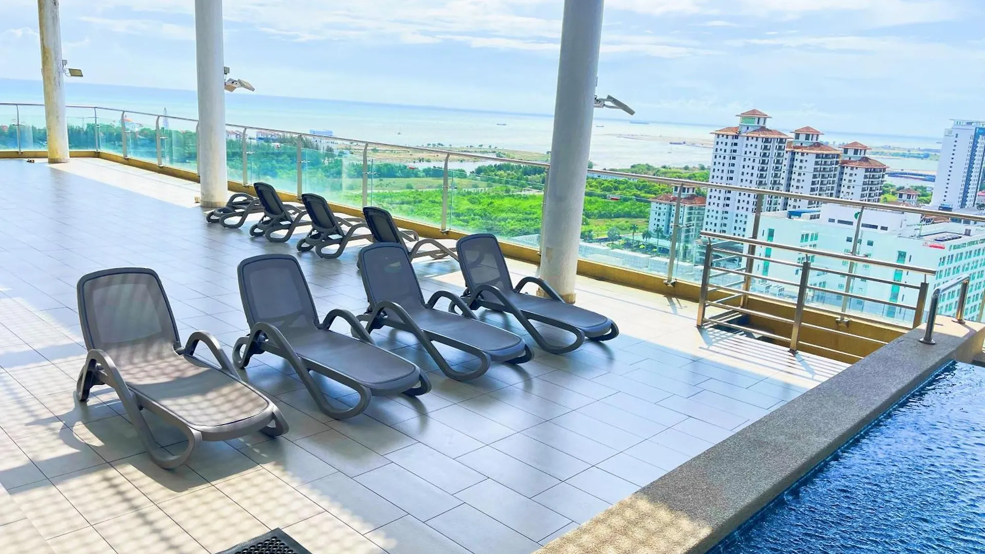 The Straits 7-5 By Sky City Resort & Management Malacca Apartment